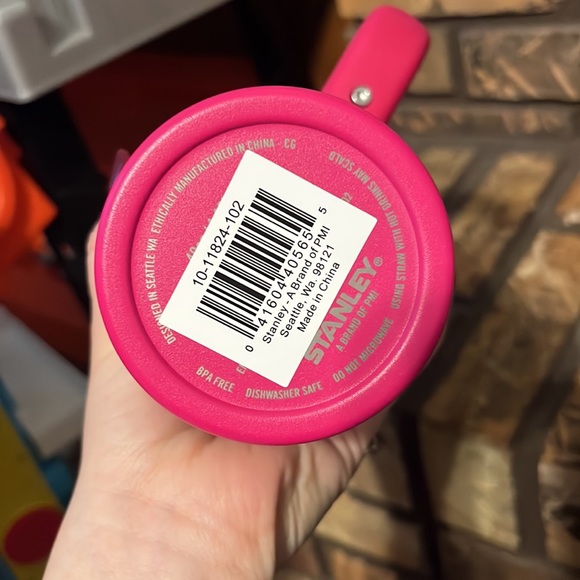 LAST ONE!! Stanley Valentine’s Day Limited Edition 40oz Quencher Cosmo Pink - Picture 9 of 9